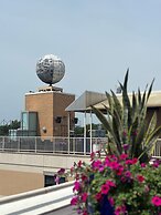 Moonrise Hotel