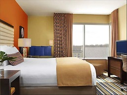 Moonrise Hotel