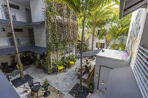 Riviera Hotel South Beach