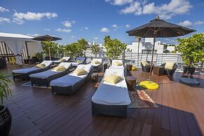 Riviera Hotel South Beach