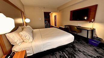 Newmarket Hotel & Suites