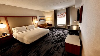 Newmarket Hotel & Suites