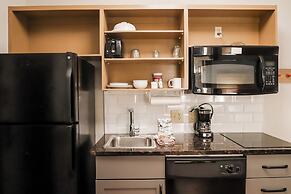 Candlewood Suites Richmond Airport by IHG