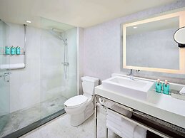 Novotel Toronto Vaughan Centre