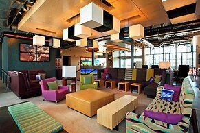 Aloft Dulles Airport North