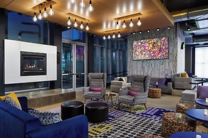 Aloft Dulles Airport North