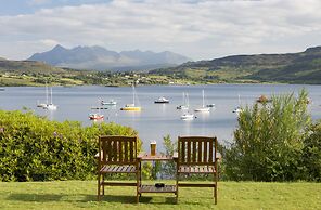 Cuillin Hills Hotel