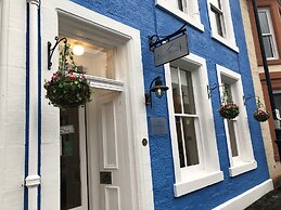 Daviot House