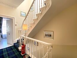 Daviot House