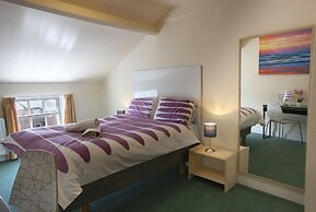 Discovery Accommodation