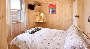 Discovery Accommodation