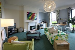 Discovery Accommodation