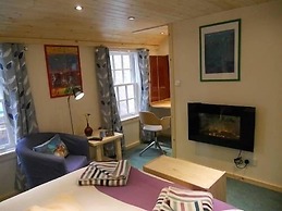 Discovery Accommodation