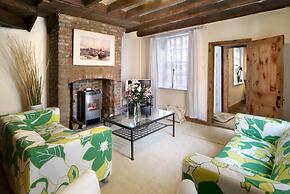 Discovery Accommodation