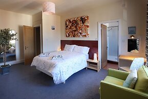 Discovery Accommodation