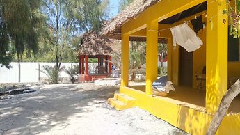 Twisted Palms Lodge & Restaurant
