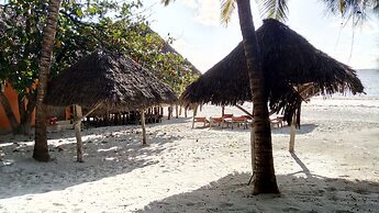 Twisted Palms Lodge & Restaurant