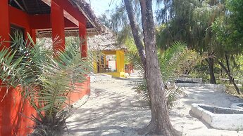 Twisted Palms Lodge & Restaurant