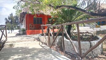 Twisted Palms Lodge & Restaurant