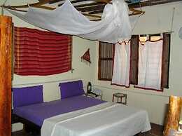 Twisted Palms Lodge & Restaurant