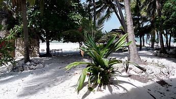 Twisted Palms Lodge & Restaurant