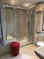 Orchard Manor - Guest house