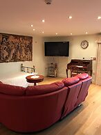 Orchard Manor - Guest house