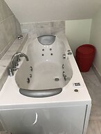 Orchard Manor - Guest house