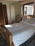 Orchard Manor - Guest house