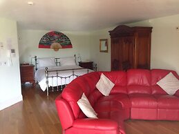 Orchard Manor - Guest house