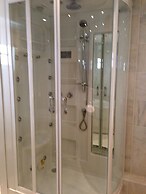 Orchard Manor - Guest house