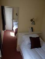 Queenswood Hotel