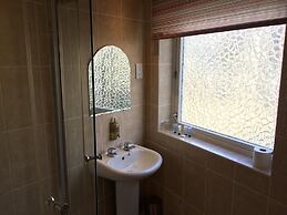 Queenswood Hotel