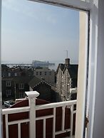 Queenswood Hotel