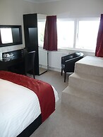 Queenswood Hotel