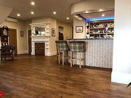 Queenswood Hotel