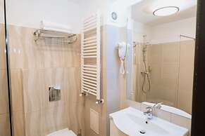 Hotel Duke Armeneasca