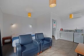 Comfort Inn Westshore Beach