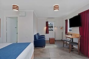 Comfort Inn Westshore Beach