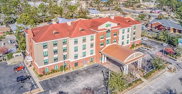 Holiday Inn Express & Suites Gulf Shores by IHG