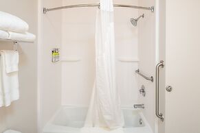 Holiday Inn Express & Suites N Waco Area - West by IHG