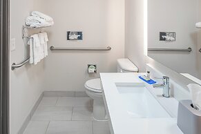 Holiday Inn Express & Suites N Waco Area - West by IHG