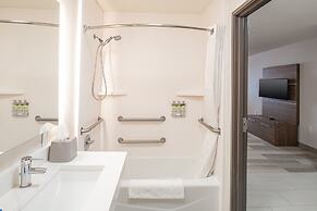 Holiday Inn Express & Suites N Waco Area - West by IHG