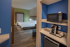 Holiday Inn Express & Suites N Waco Area - West by IHG