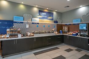 Holiday Inn Express & Suites N Waco Area - West by IHG