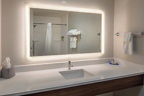 Holiday Inn Express & Suites N Waco Area - West by IHG