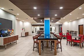 Holiday Inn Express & Suites N Waco Area - West by IHG