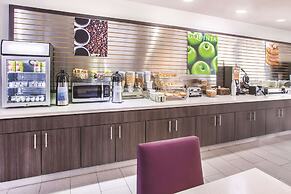 La Quinta Inn & Suites by Wyndham Bay City