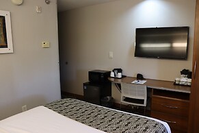 Microtel Inn & Suites by Wyndham Columbus/Near Fort Moore
