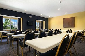 Microtel Inn & Suites by Wyndham Columbus/Near Fort Moore
